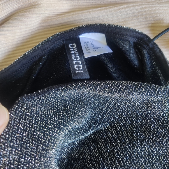 ‼️SOLD‼️H&M Party Top - Picture 2 of 5